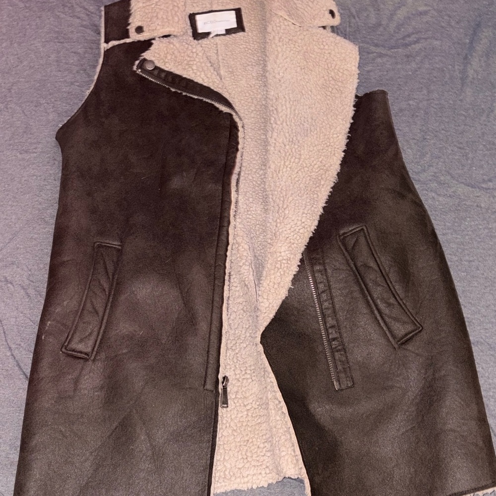 BCBGeneration faux-shearling moto vest sz L